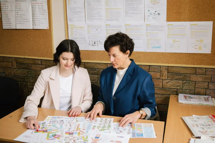 Maryna Tsehelska and a colleague examine Interclass learning maps